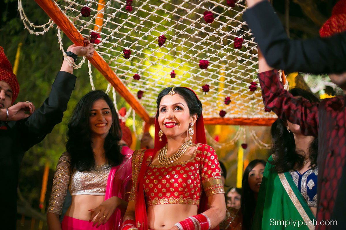 candid-wedding-photographer-india