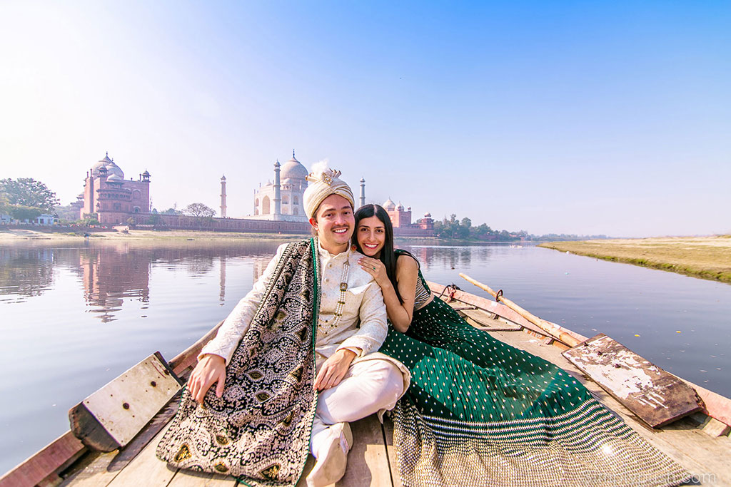 taj-mahal-agra-pre-wedding-photoshoot