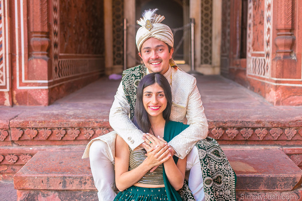 taj-mahal-pre-wedding-photoshoot-photographer