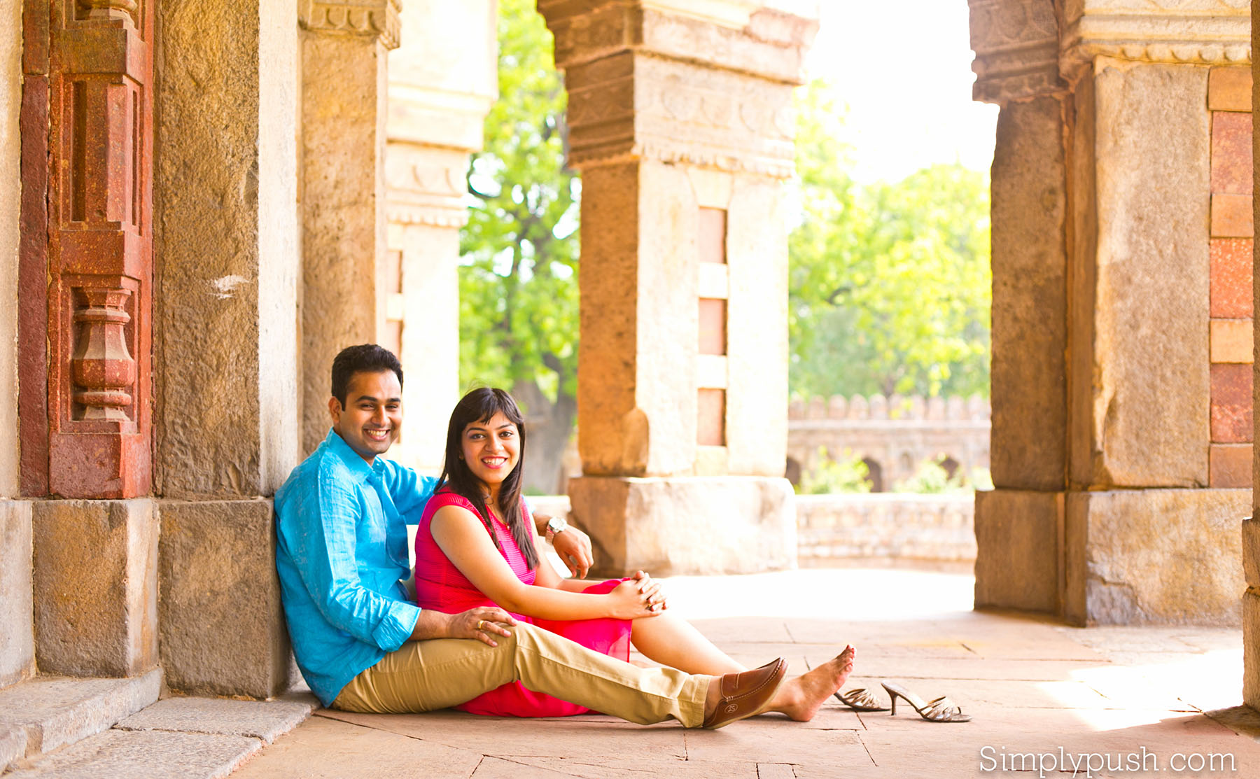 Delhincr-photograohy-book-couple-photoshoot-delhi