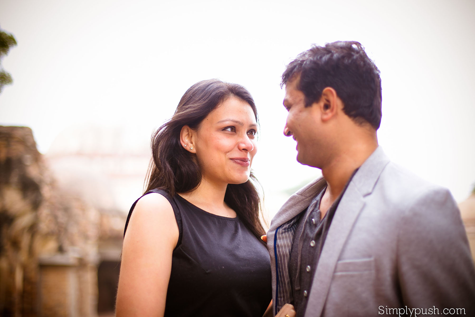 ghaziabad-prewedding-couple-photoshoot